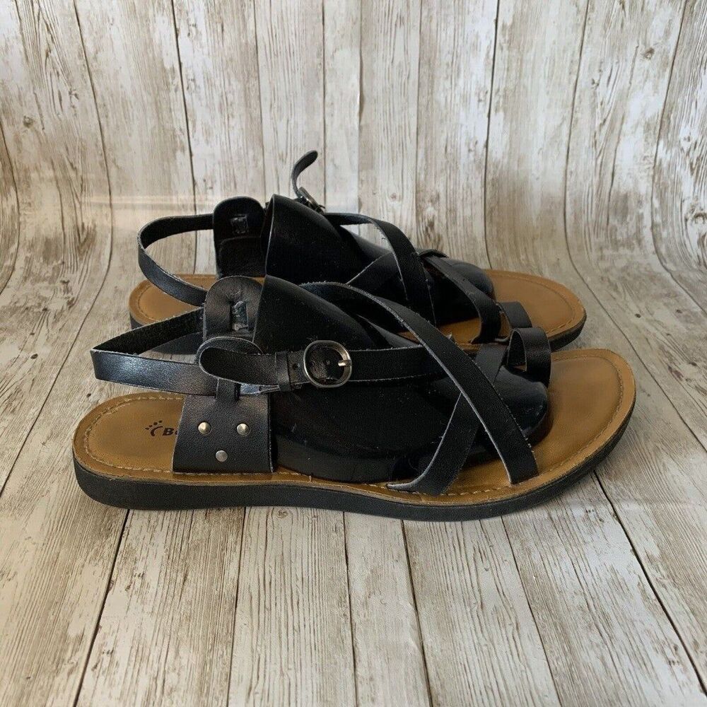 Bare Traps Ramsey Black Faux Leather Split Toe Flat Sandals,  9.5 M‎